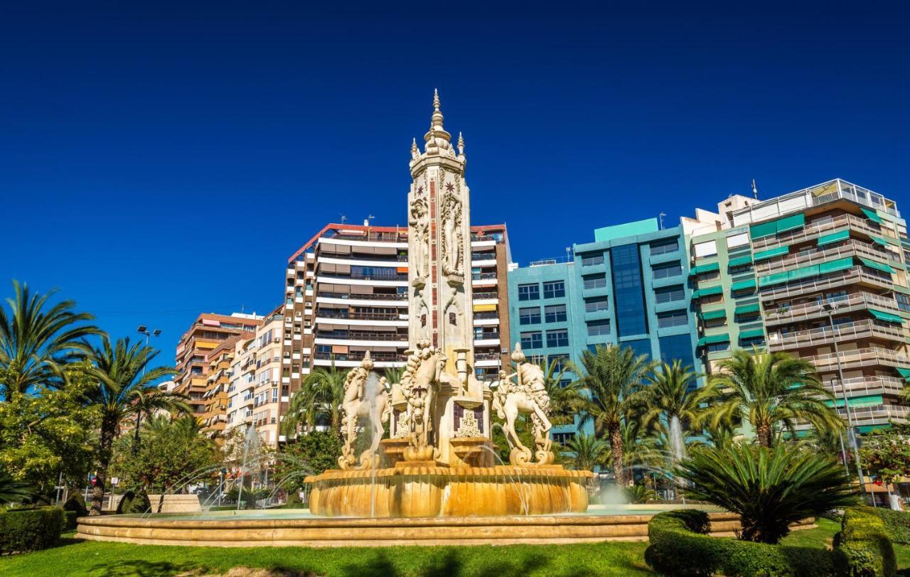 Alicante Colorful Penthouse Center 5Cアパートメント エクステリア 写真